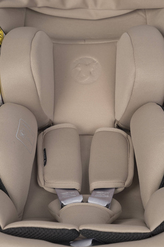 Fotelik samochodowy PETIT Camel z homologacją R129